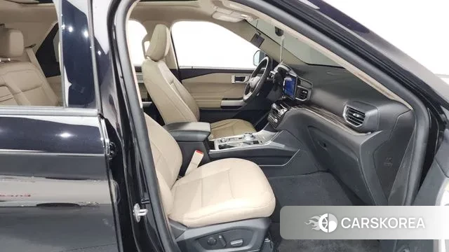 Ford Explorer 6th Generation 2023 Черный из Кореи, фото 2