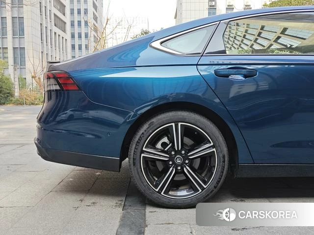 Honda Accord PHEV 2023 Синий из Китая, фото 2