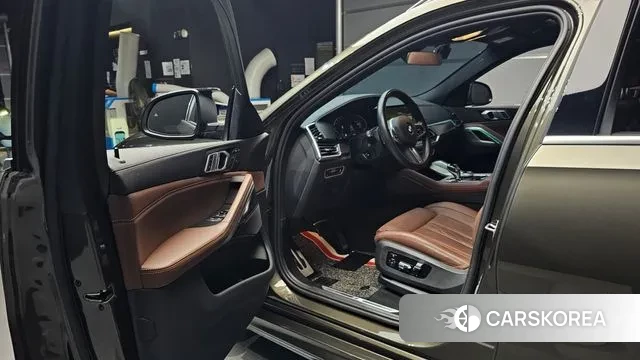 BMW X6 (G06) 2022 Песочный из Кореи, фото 2