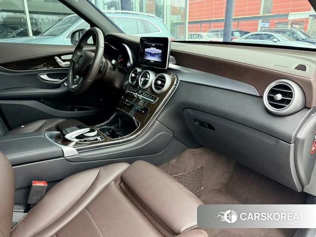 Mercedes-Benz GLC 2018 Белый из Китая, фото 2