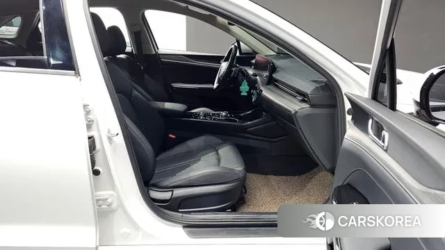 Kia The New K5 3rd generation 2024 Белый из Кореи, фото 2