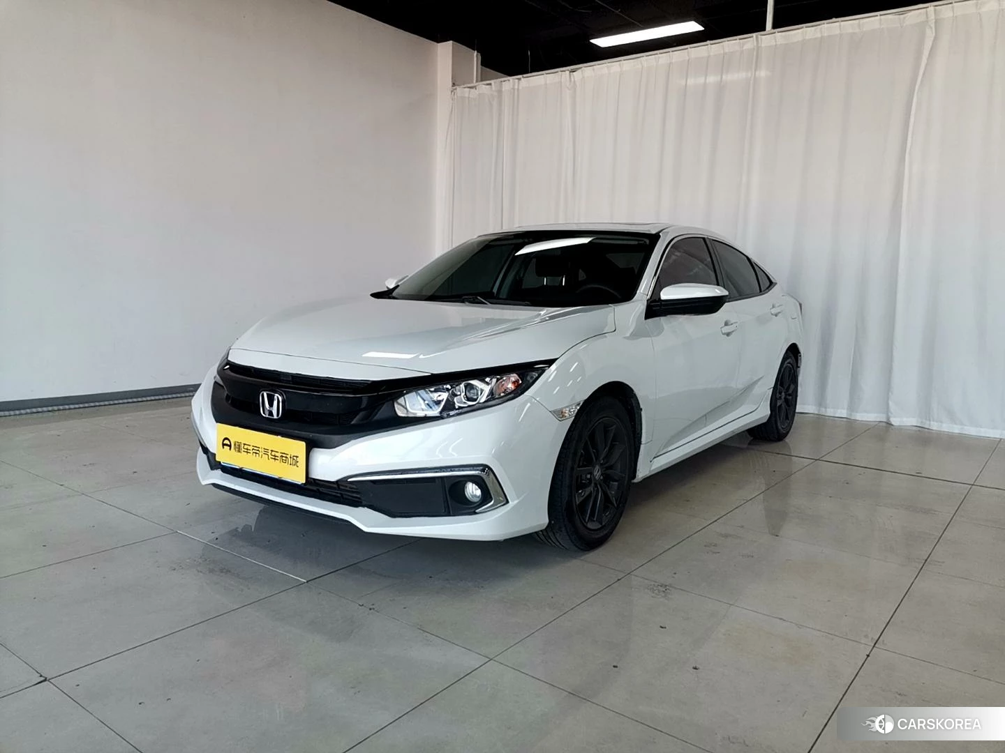 Honda Civic 2019 Белый из Китая, фото 2