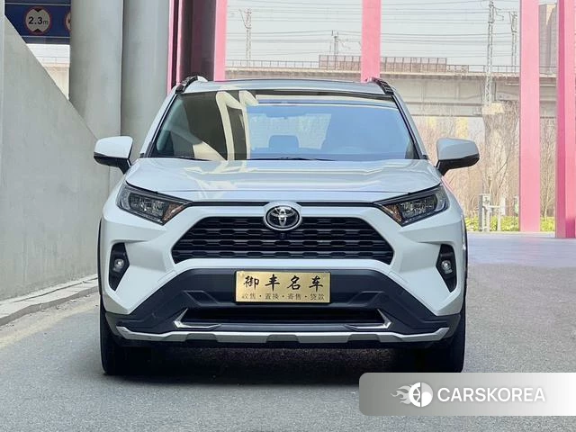 Toyota RAV4 Rongfang 2024 Белый из Китая, фото 2