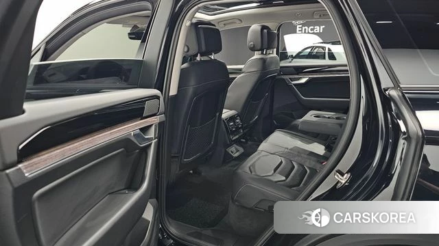 Volkswagen Touareg 3rd generation 2020 Черный из Кореи, фото 2