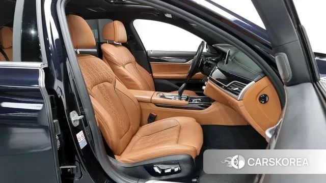 BMW 7 Series (G11) 2018 Черный из Кореи, фото 2