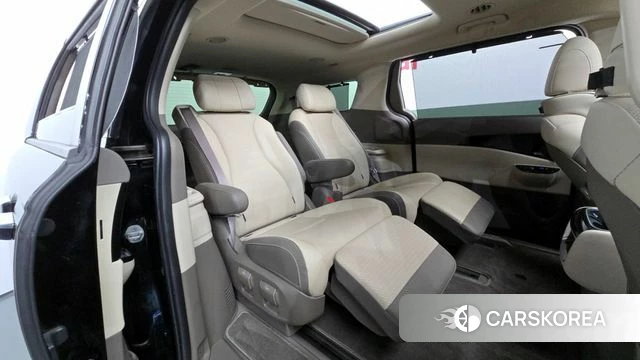 Kia Carnival 4th generation 2023 Черный из Кореи, фото 2