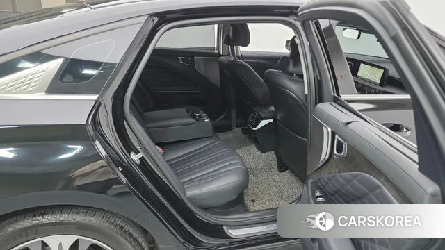 Kia K8 Hybrid 2022 Черный из Кореи, фото 2