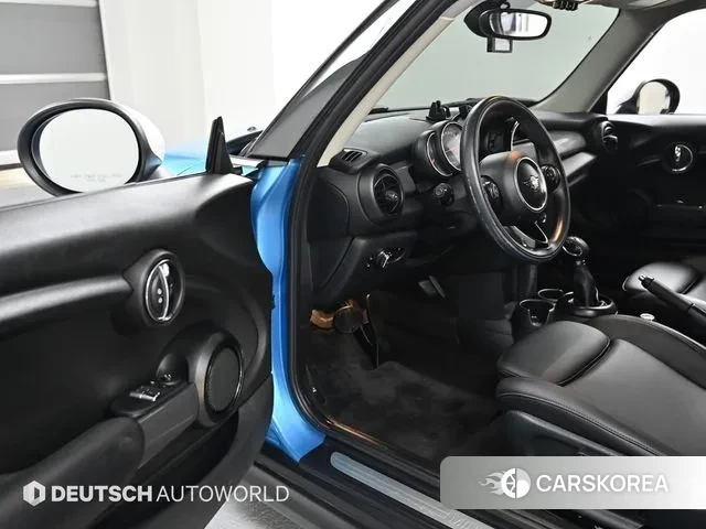 Mini Cooper 2018 Синий из Кореи, фото 2