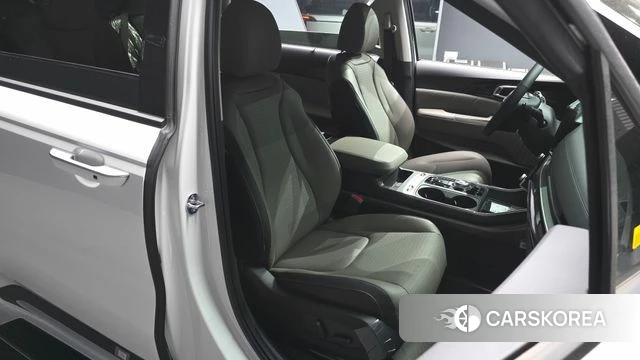Kia The New Carnival 4th Generation 2025 Белый из Кореи, фото 2