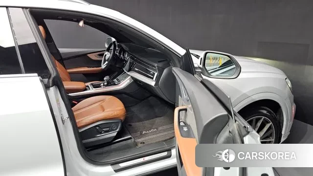 Audi Q8 (4M) 2020 Белый из Кореи, фото 2