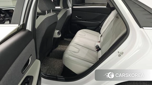 Hyundai Avante Hybrid (CN7) 2021 Белый из Кореи, фото 2