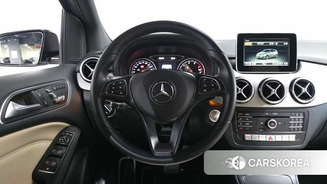 Mercedes-Benz B-Class W246 2018 Черный из Кореи, фото 2