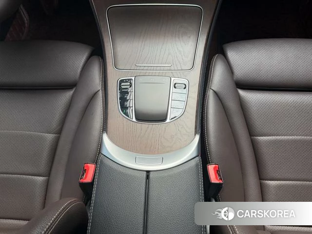 Mercedes-Benz GLC 2021 Черный из Китая, фото 2
