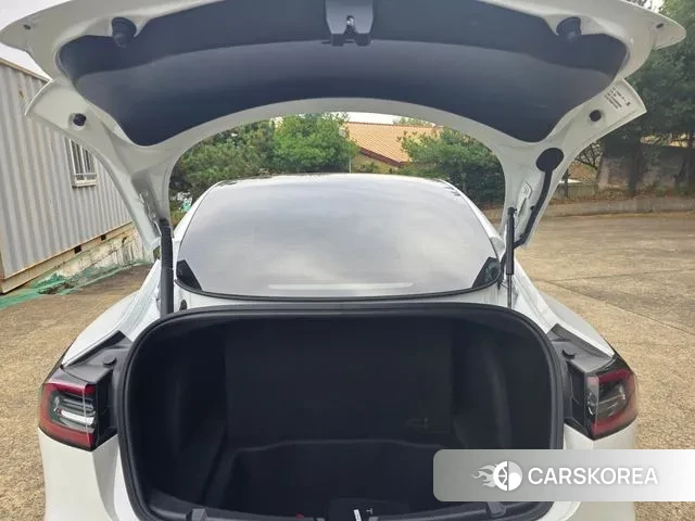 Tesla Model 3 2022 Белый из Кореи, фото 2