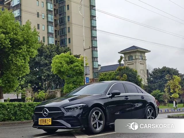 Mercedes-Benz Class A 2024 Черный из Китая, фото 2