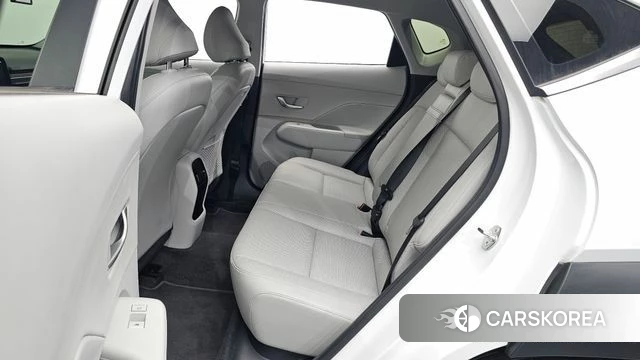 Hyundai Kona (SX2) 2024 Белый из Кореи, фото 2