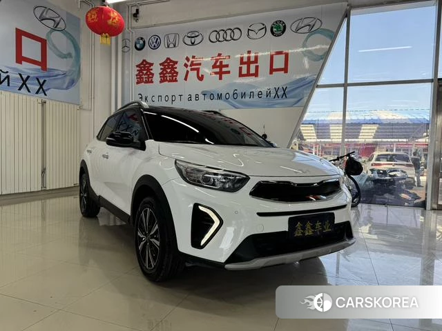 Kia Yi Ran 2022 Белый из Китая, фото 2