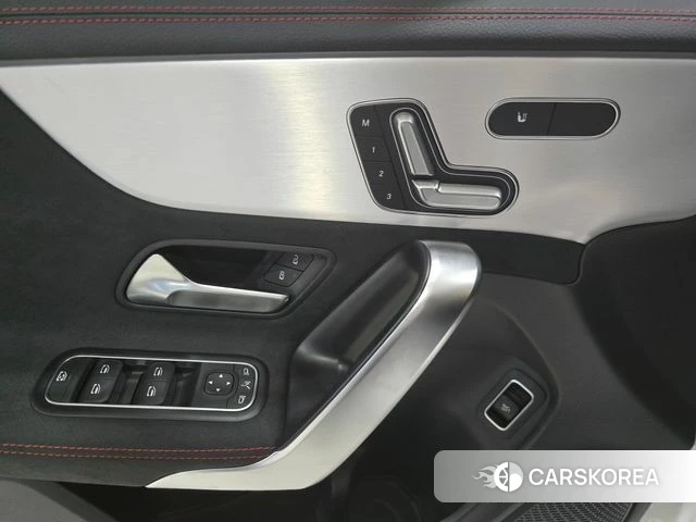 Mercedes-Benz CLA-Class C118 2023 Белый из Кореи, фото 2