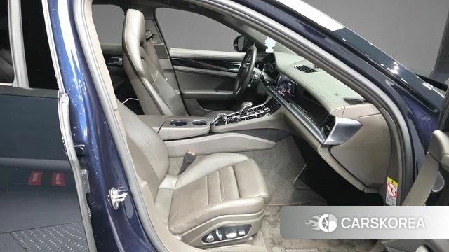 Porsche Panamera (971) 2018 Темно-зеленый из Кореи, фото 2