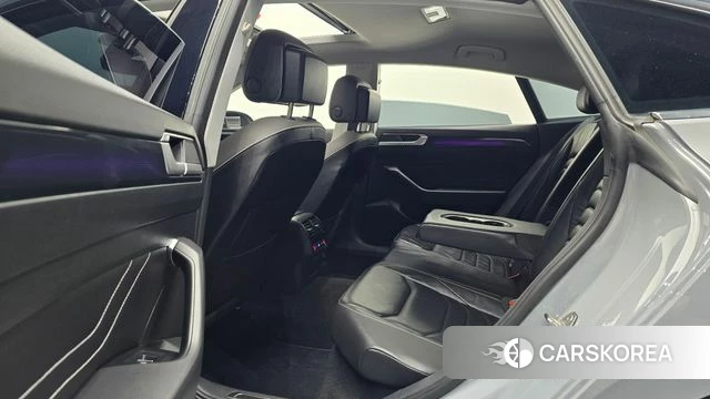 Volkswagen Arteon 2023 Серебряный из Кореи, фото 2