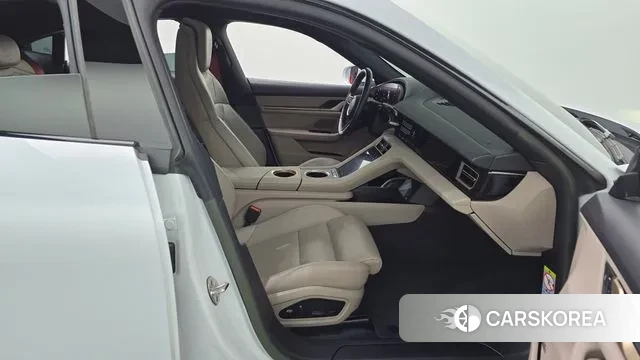 Porsche Taycan 2023 Белый из Кореи, фото 2