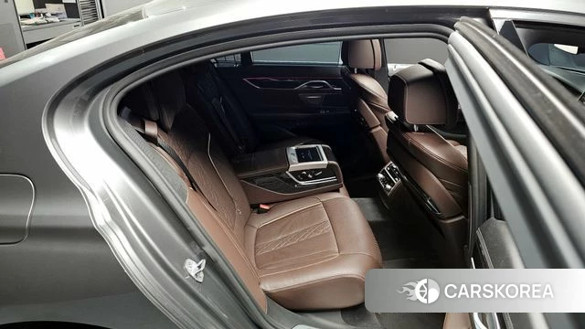 BMW 7 Series (G11) 2018 Серый из Кореи, фото 2