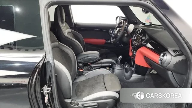 Mini Cooper S 2021 Черный из Кореи, фото 2