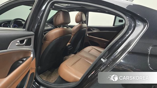 Genesis G70 2018 Черный из Кореи, фото 2