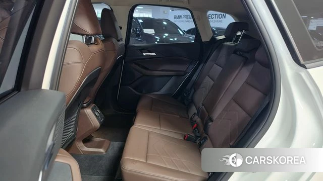 BMW 2 Series Active Tourer (U06) 2024 Белый из Кореи, фото 2