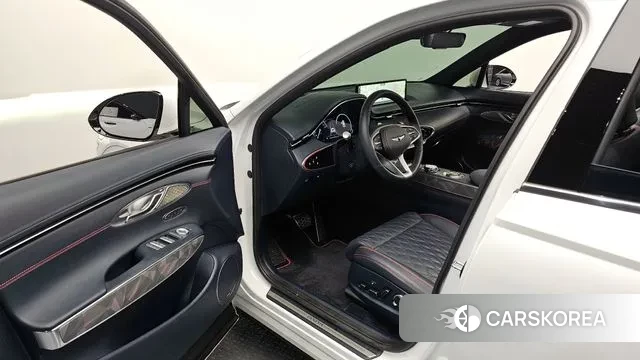 Genesis GV70 2023 Белый из Кореи, фото 2