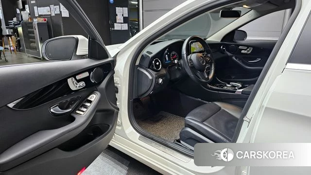 Mercedes-Benz C-Class W205 2019 Белый из Кореи, фото 2