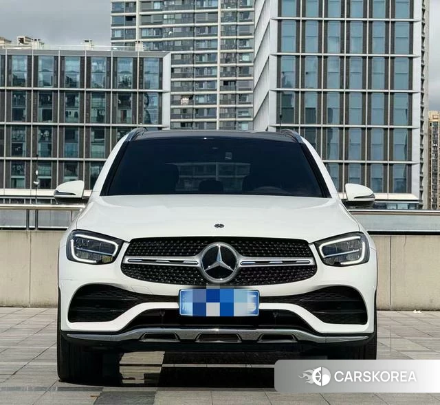 Mercedes-Benz GLC 2022 Белый из Китая, фото 2
