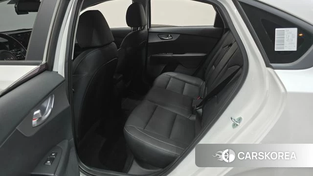 Kia The New K3 2nd generation 2022 Белый из Кореи, фото 2