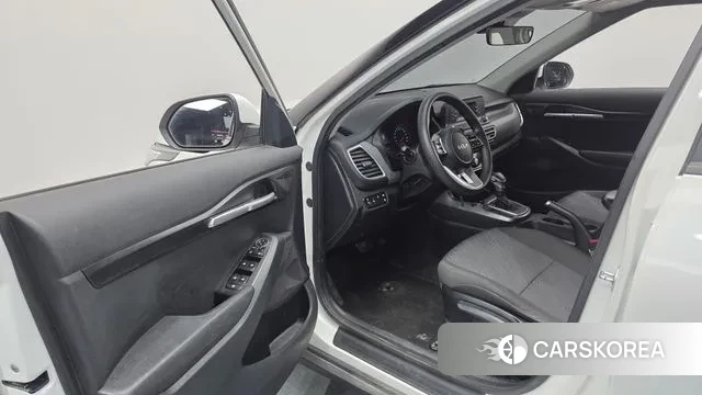 Kia Seltos 2021 Белый из Кореи, фото 2