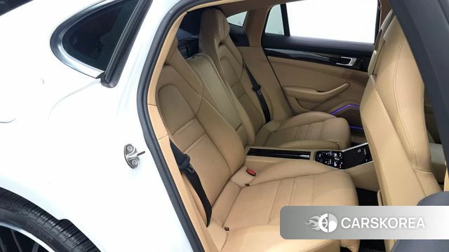 Porsche Panamera (971) 2018 Белый из Кореи, фото 2