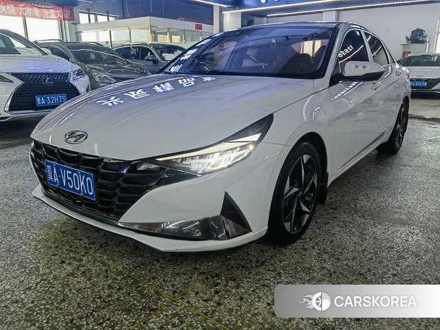 Hyundai Elantra 2023 Белый из Китая, фото 2