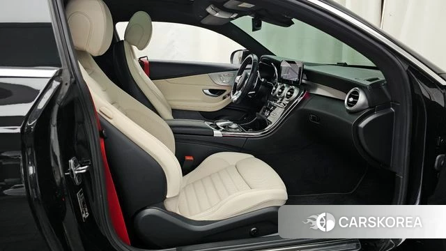 Mercedes-Benz C-Class W205 2021 Черный из Кореи, фото 2