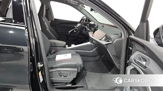 Audi Q5 (80A) 2025 Черный из Кореи, фото 2