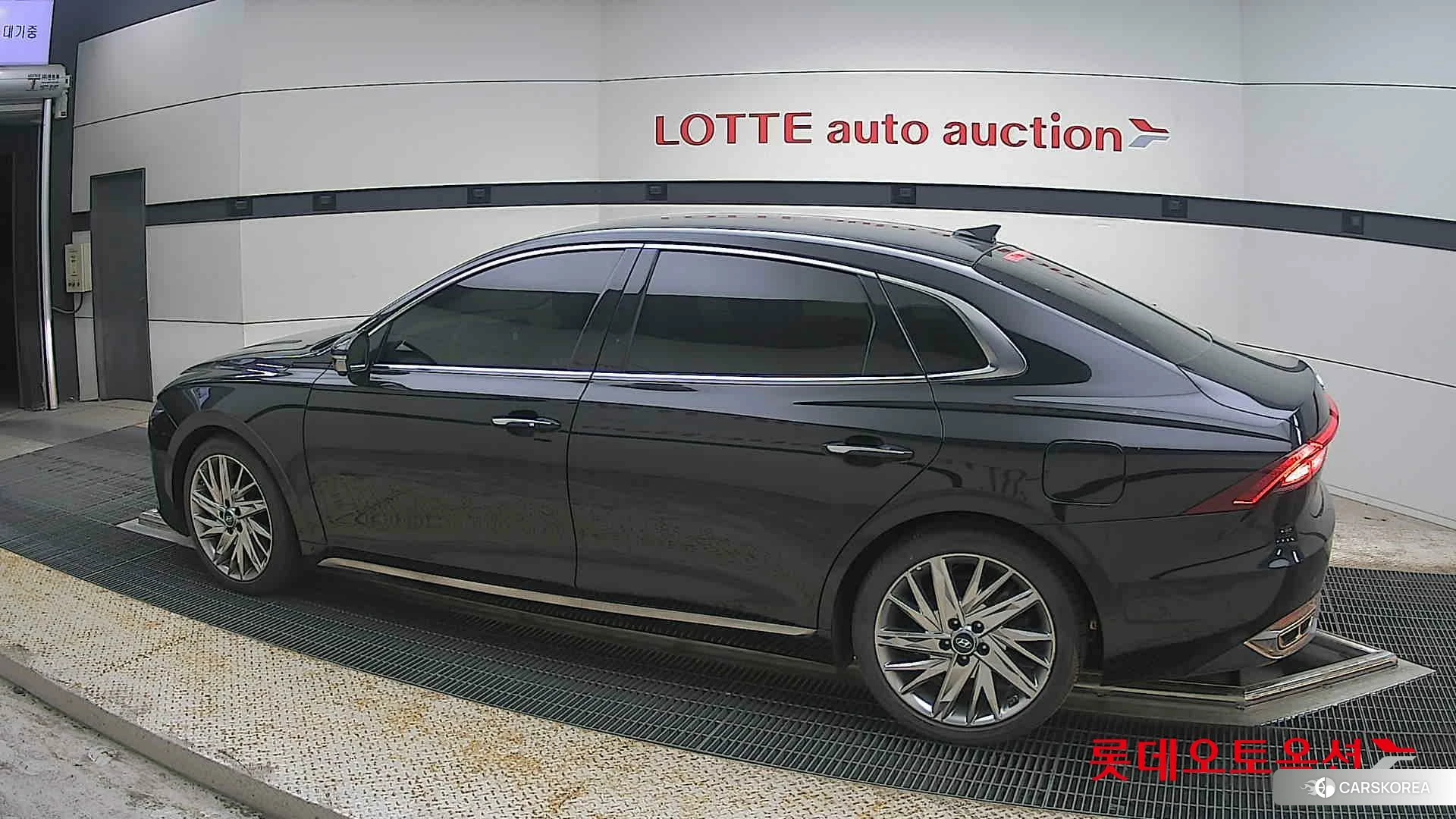 Hyundai Grandeur 2022 Midnight Black Pearl из Кореи, фото 2