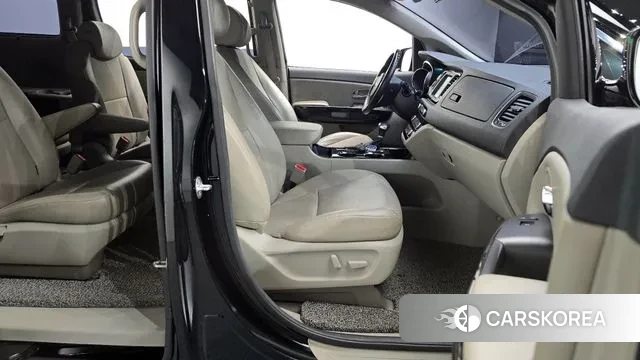 Kia The New Carnival 2018 Черный из Кореи, фото 2
