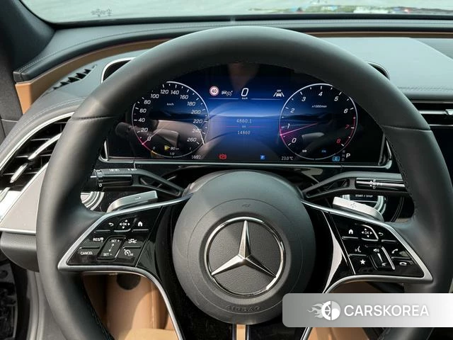 Mercedes-Benz E-class 2025 Черный из Китая, фото 2