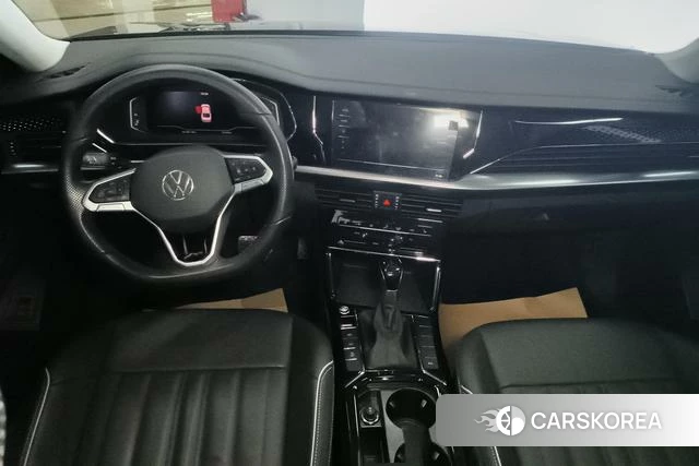 Volkswagen Passat 2022 Черный из Китая, фото 2