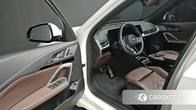 BMW X1 (U11) 2023 Белый из Кореи, фото 2