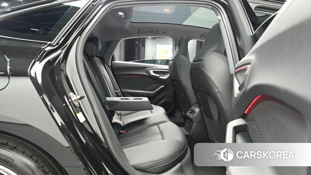 Audi A5 (B10) 2025 Черный из Кореи, фото 2