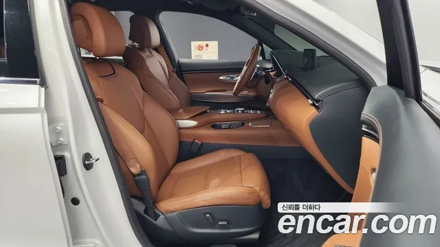 Genesis GV70 2022 Белый из Кореи, фото 2