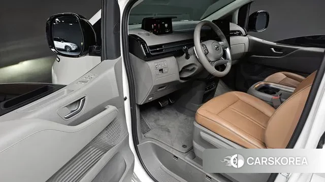 Hyundai Staria 2024 Белый из Кореи, фото 2