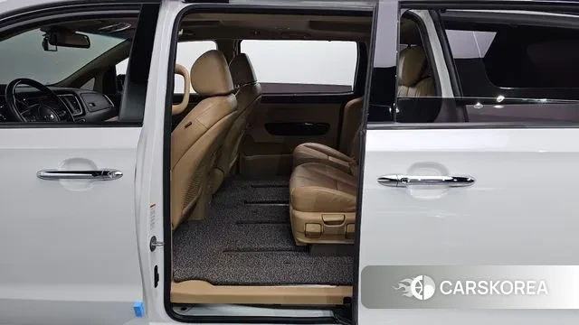 Kia The New Carnival 2018 Белый из Кореи, фото 2