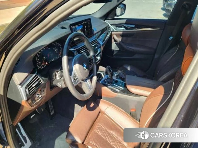 BMW 5 Series (G30) 2022 Черный из Кореи, фото 2