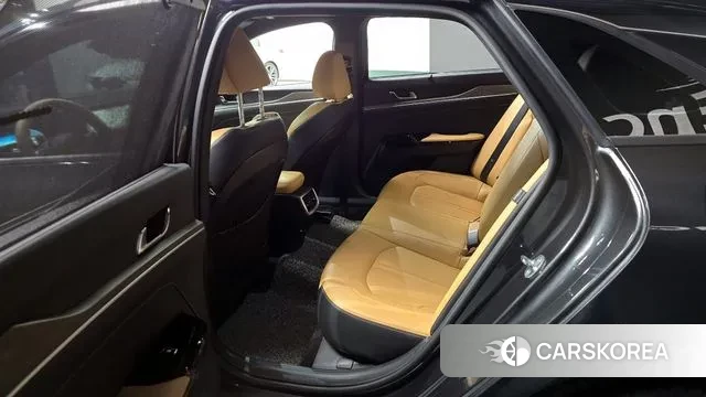 Kia K5 3rd generation 2023 Серый из Кореи, фото 2