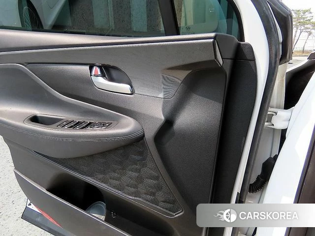 Hyundai The New Santa Fe 2021 Белый из Кореи, фото 2